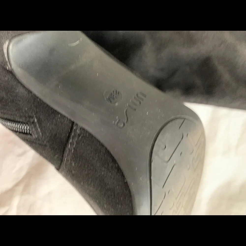 Sure cute over the knee boots with ties - Picture 6 of 8